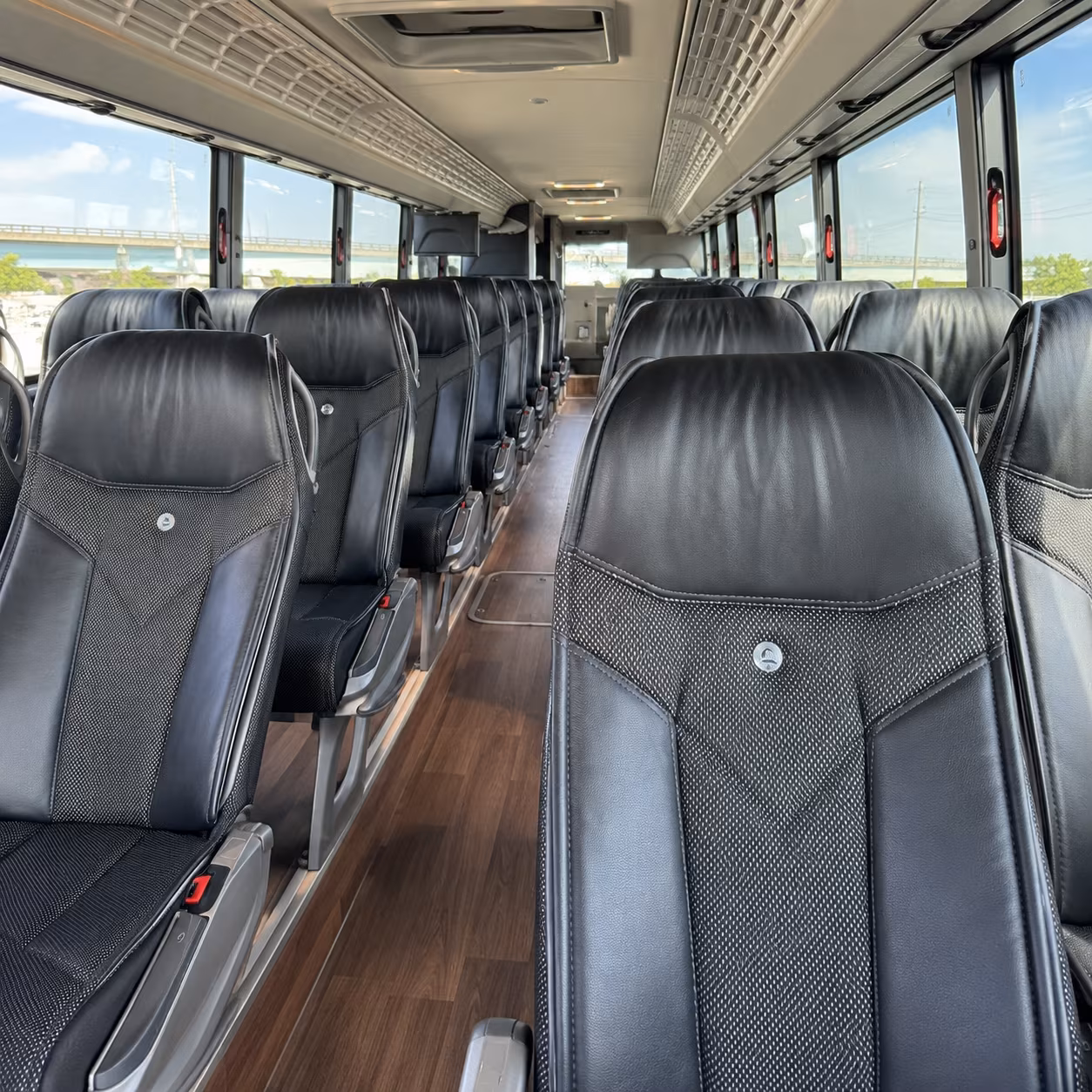 charter bus transfers to greenville spartanburg gsp and charleston chs