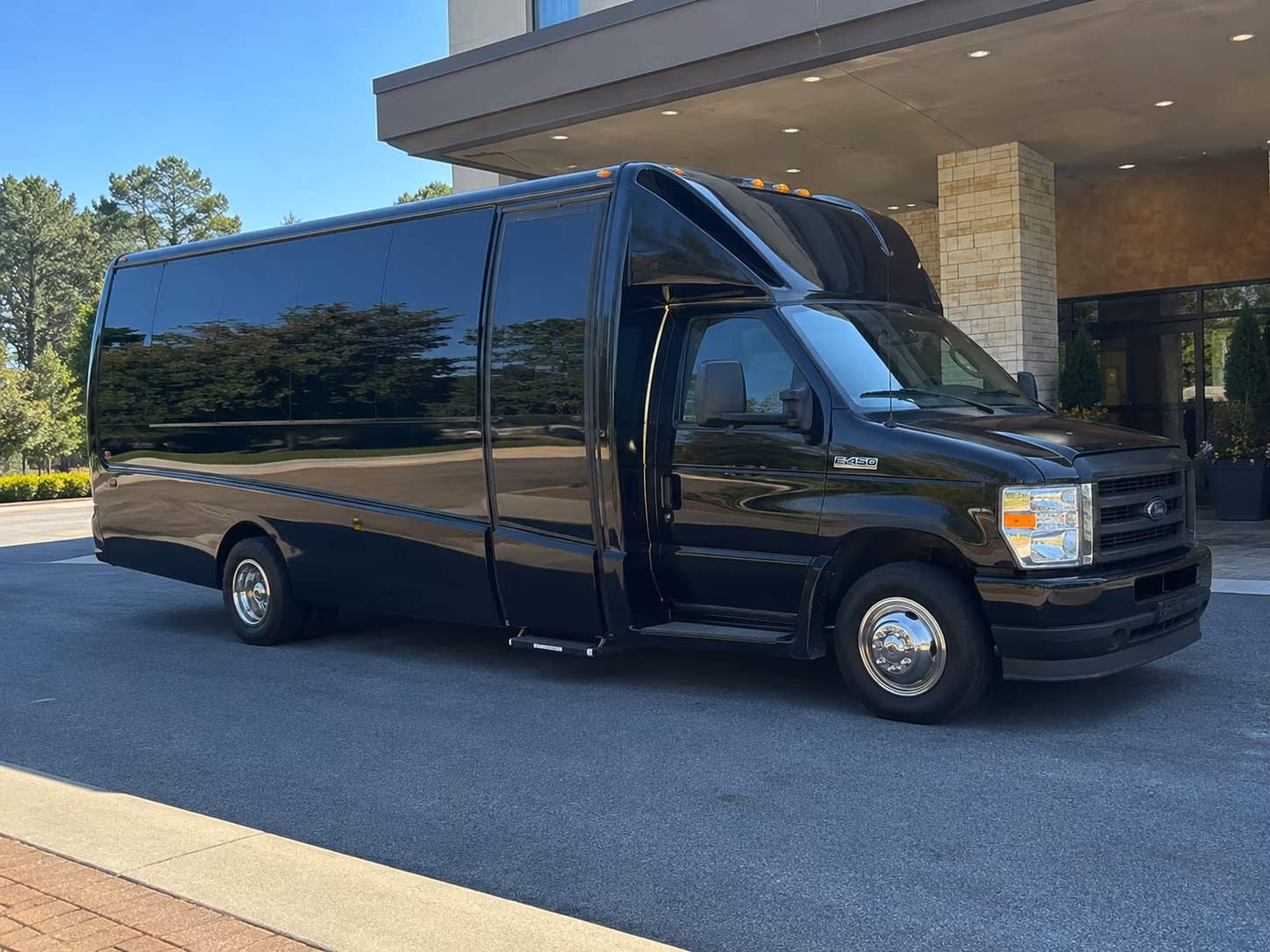 columbia government military transportation